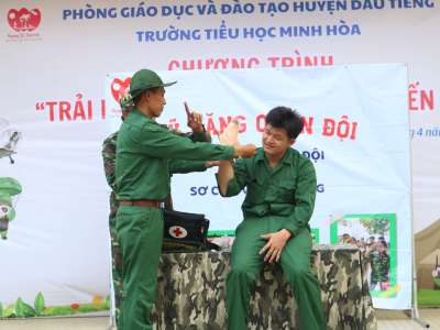 Một ngày làm chiến sĩ