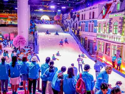 THAM QUAN THẾ GIỚI TUYẾT SNOWTOWN